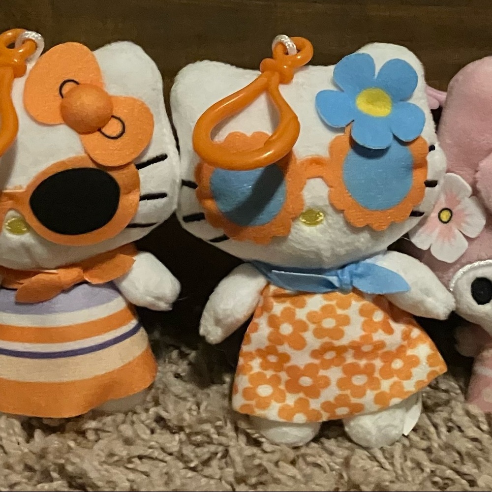 Hello kitty bundle - Picture 3 of 3